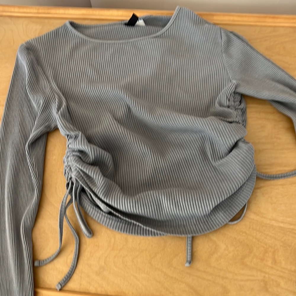 Grey scrunched Top